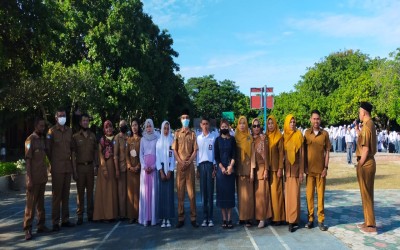 AWALI TAHUN AJARAN BARU SMAN 1 SIGI MELAKSANAKAN UPACARA BENDERA DAN SERAH TERIMA SISWA BARU TAHUN PELAJARAN 2022/2023